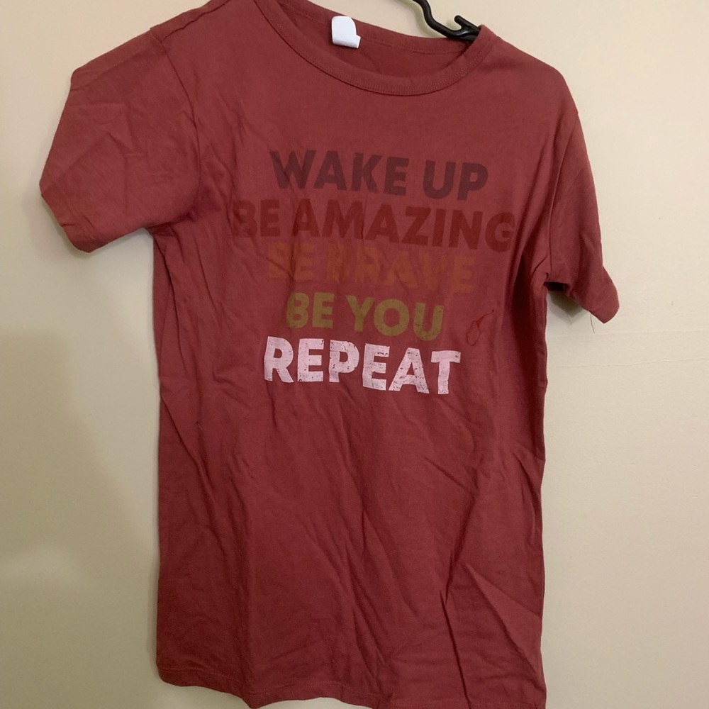 Women’s T shirt
